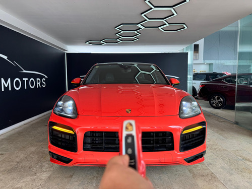 Porsche Cayenne coupé 4.0 v8 turbo at