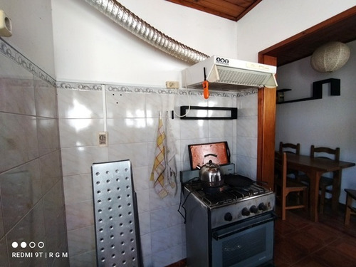 Imagen 6 de 10 de Casita Al Fondo Impecable Estado