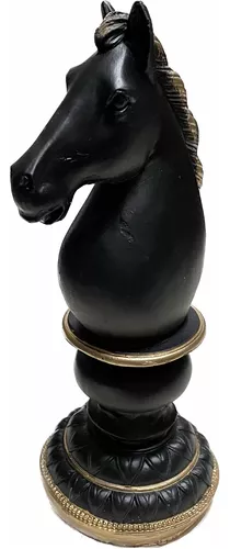 Criatividade internacional xadrez resina artesanato ornamentos cavalo  cabeça xadrez peça coroa de ouro três peças terno