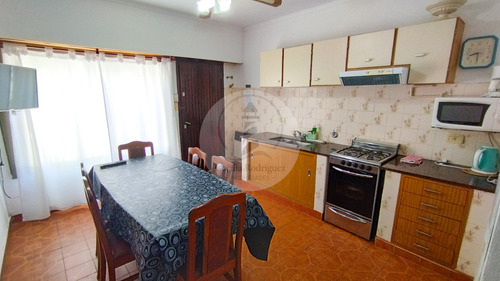 Casa Tipo Ph De 4 Amb. Al Frente A 1 Cuadra Del Mar