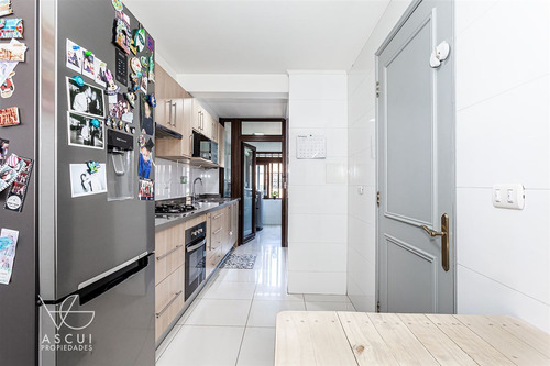 Departamento Remodelado En Venta De 3 Dorm. En Las Condes