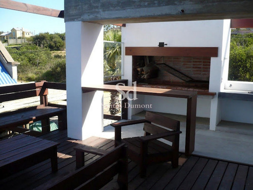Espectacular Casa En Venta - 6 Dorms - El Chorro- Ref: 11665