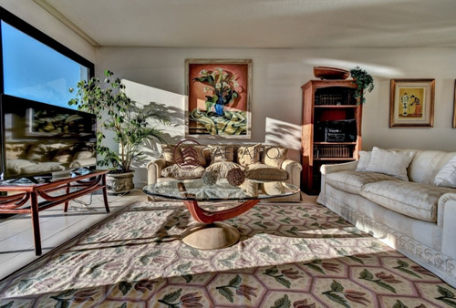 Amplio Apartamento Frente Al Puerto De Punta Del Este!!-ref:561