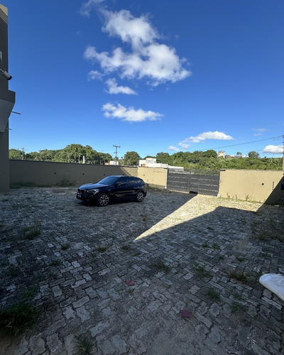 Prédio Comercial De 3 Andares Com 10 Salas E Galpão Moderno