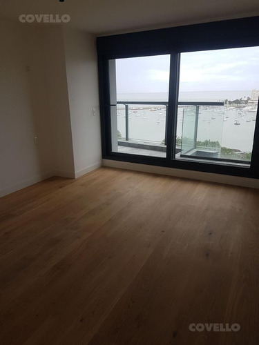 Imagen 2 de 9 de Excelente Planta Desarrollada En 270 M2, Con Vista Al Mar.