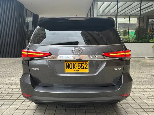 Toyota Fortuner 2.4 Diésel Srv 4X2