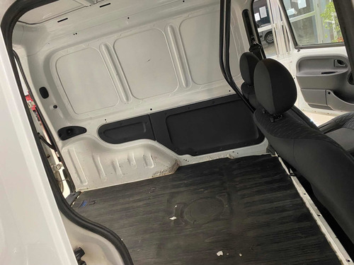 Imagen 11 de 14 de Renault Kangoo 2016 1.6 Furgon Ph3 Confort 1plc