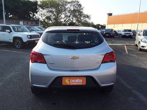 Imagem 2 de 9 de Chevrolet Onix 1.0 Mpfi Lt 8v Flex 4p Manual