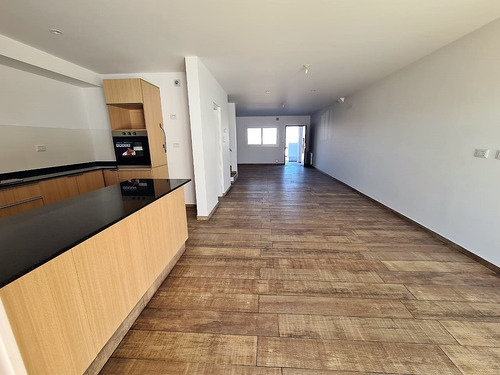 Imagen 3 de 16 de Duplex En Venta Solares De Manantiales