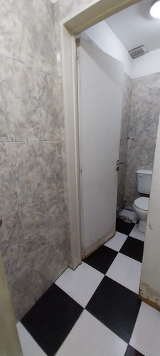 Excelente Local De 90 M2 Sobre Avenida!!!