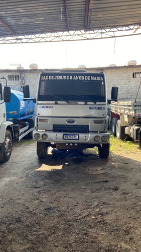 Imagem 3 de 25 de Ford Cargo 6332 2011/11 6x4 Chassis