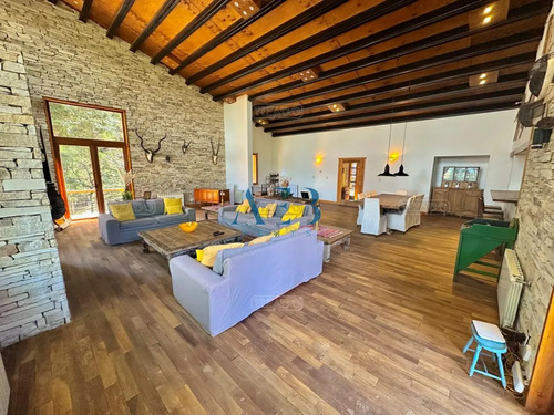 Venta De Casa En Arelauquen - Bariloche -