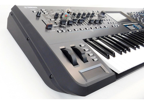 Yamaha Montage 6 61 Keys 