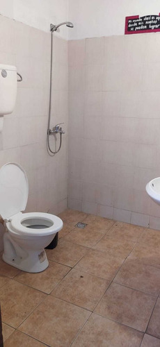 Local Comercial, Cordón, 2 Baños, Cocina, Buena Iluminación!