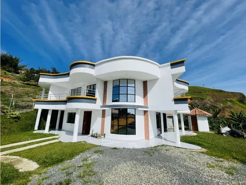 Se Vende Casa En Club Campestre En San Roque, Antioquia