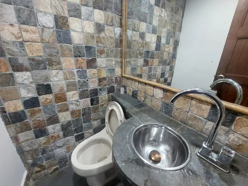 Arriendo Local En Patio Bonito