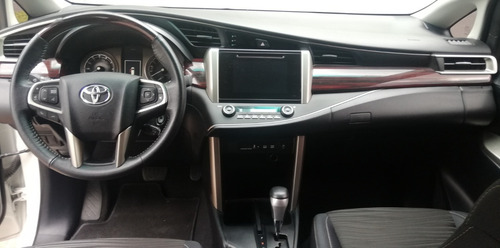 Toyota Innova 2.7 Srv 6 A/t 2018 En Garantia