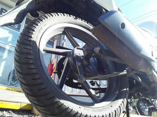Imagen 10 de 16 de Benelli Tnt150