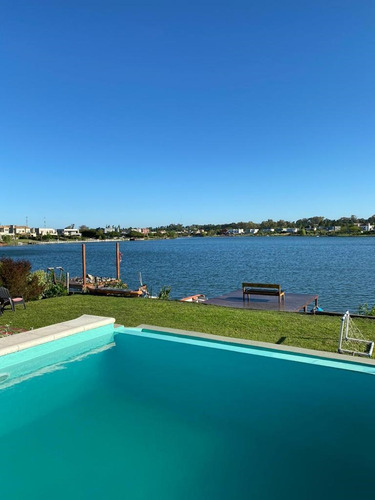 Casa En Venta En Santa Teresa, Villanueva, Tigre