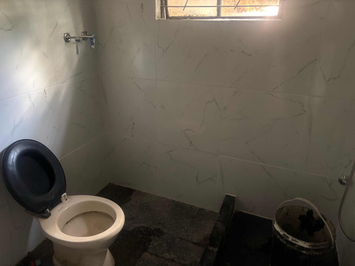 Plaza Lafone Próxima Ph Independiente Baño Y Coc. Nuevos