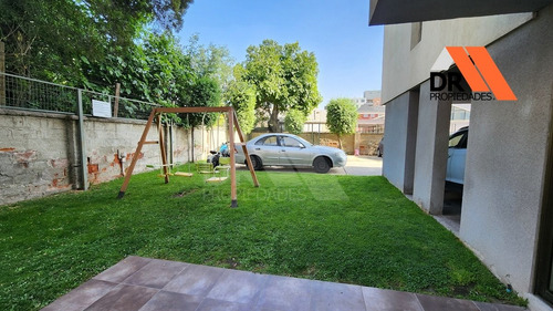 Venta Departamento 2 Dormitorios, Cocina Y Estacionamiento