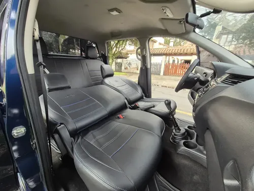 Nissan NP300 Frontier 2.5 S