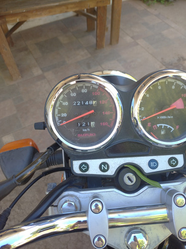 Suzuki En 125