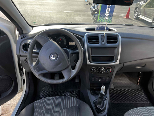 Renault Sandero 1.0 AUTHENTIQUE 16V FLEX 4P MANUAL