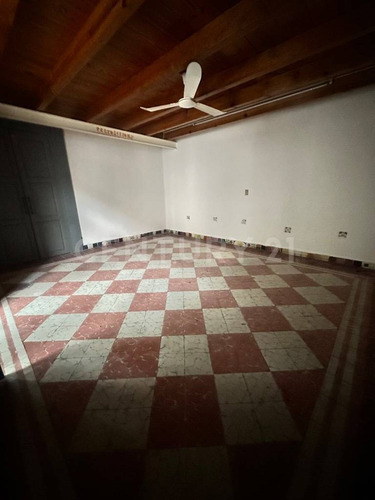 Renta Casona Centro Histórico Av. Hidalgo, Queretaro