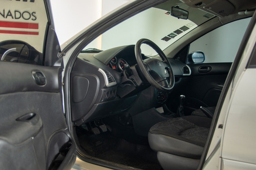 Imagen 9 de 12 de Peugeot 207 Compact Xs 1.9d Taraborelli Usados