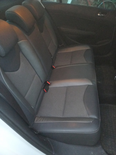 Peugeot 408 1.6 Allure Pack 115cv