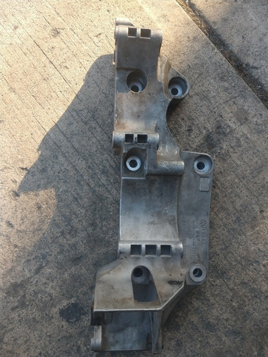 Base De Alternador Y Compresor Jetta A4 - Clasico Motor 2.0 (Usado)