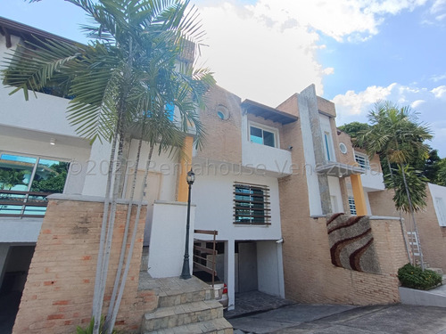 Casa En Venta Barrio Sucre Maracay Con Financiamiento Kg8025