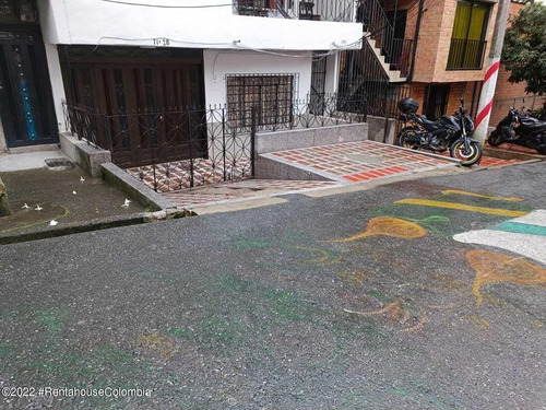 Imagen 2 de 14 de Casa En Alfonso Lopez(medellin) Rah Co: 23-1804