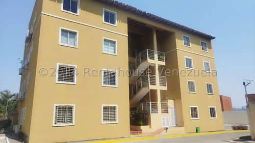 Apartamento En Alquiler En Zona Cercana A La Ribereña, Amoblado, Cabudare Cod 2 - 4 - 24303 Mehilyn Perez