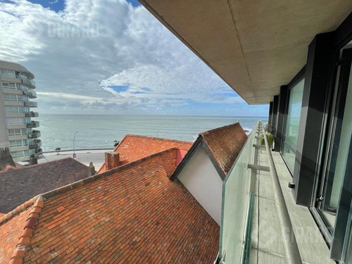 Edificio Malecon Varese, Venta De 2 Amb.