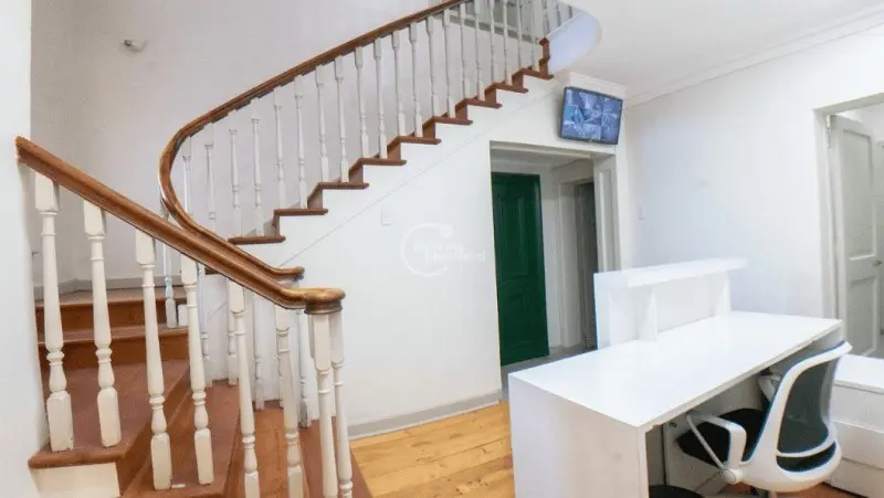 Imagen 3 de 19 de Casa En Arriendo De 8 Dorm. En Providencia