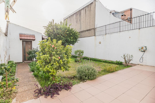 Imagen 3 de 30 de Venta Casa 4 Ambientes En Villa Madero Gran Lote