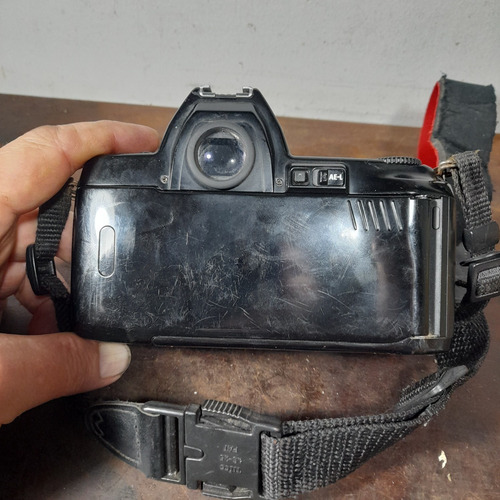 Imagem 5 de 10 de Câmera Fotográfica Nikon Af N8008s Antiga Analógica Corpo