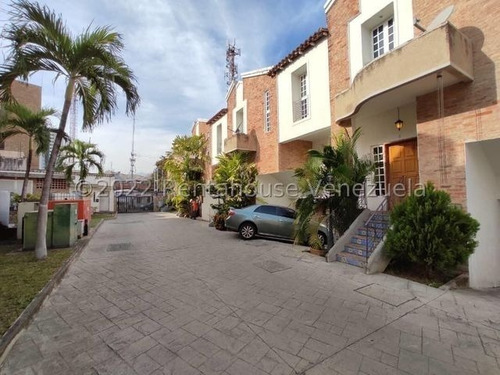 Imagen 1 de 25 de Lujoso Townhouse Urb. El Bosque Maracay 23-5805 Ejc 04243439046