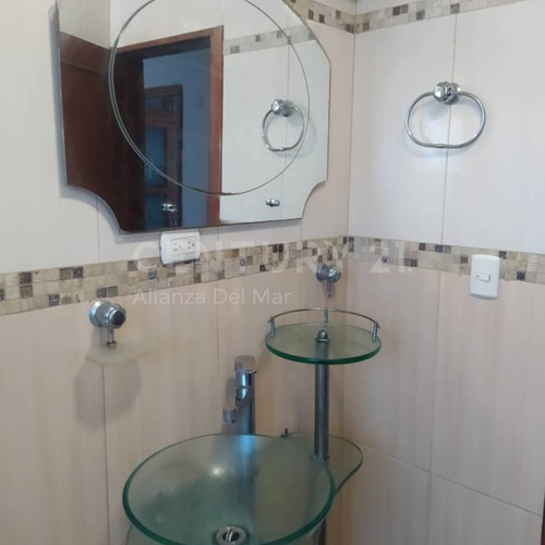Imagen 9 de 12 de Espectacular ,amplio Y Remodelado Apartamento Impactante Vista Al Mar ,al Lado Del Hotel Marriot