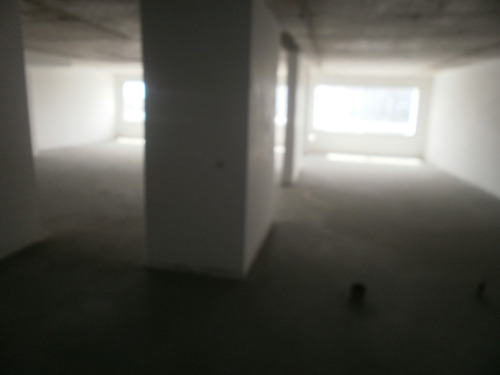Edificio A Estrenar, Se Alquila U$s 14/m2 Todo Un Piso En Gris O Fracciones, A Negociar
