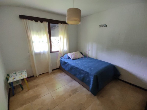 Imagen 17 de 30 de Casa Con 3 Dormitorios, 2 Baños Mas Dependencia, Piscina Y Parillero! - Punta Del Este Marly