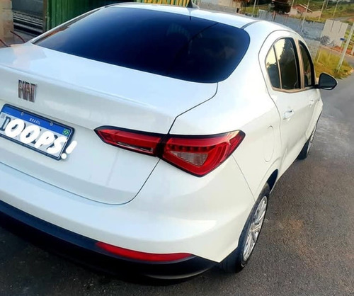 Fiat Cronos 1.3 Drive Flex 4p