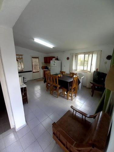 Imagen 12 de 16 de Venta De Casa 1 Dormi Amplio Funes / Roldan
