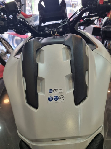 Honda Nc 750x Blanca Honda Redbikes