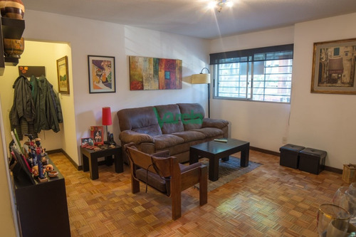 Imagen 2 de 9 de Apartamento Pocitos 2 Dormitorios Con Patio Propio, Lavadero Y Portería - Montevideo Pocitos