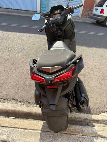 X-max 300 Modelo 2025