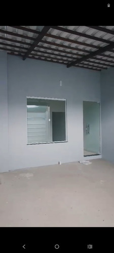 Casa Com 3 Quartos,1 Sendo Suite,banheiro Social,sala Conzin