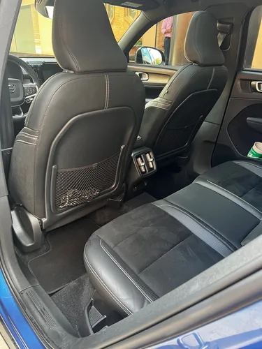 Volvo XC40 2.0 T4 R-Design